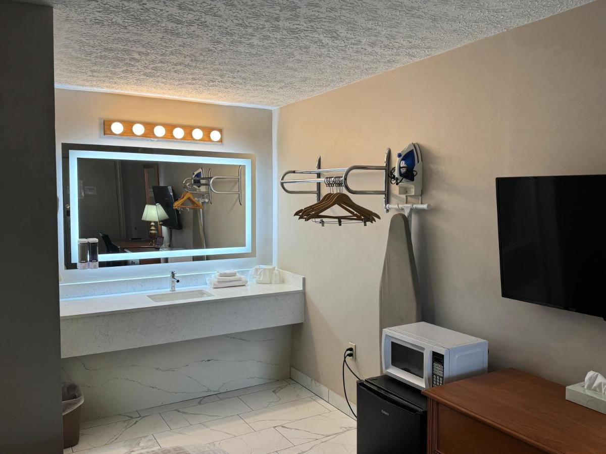 South Shore Inn — photo 19