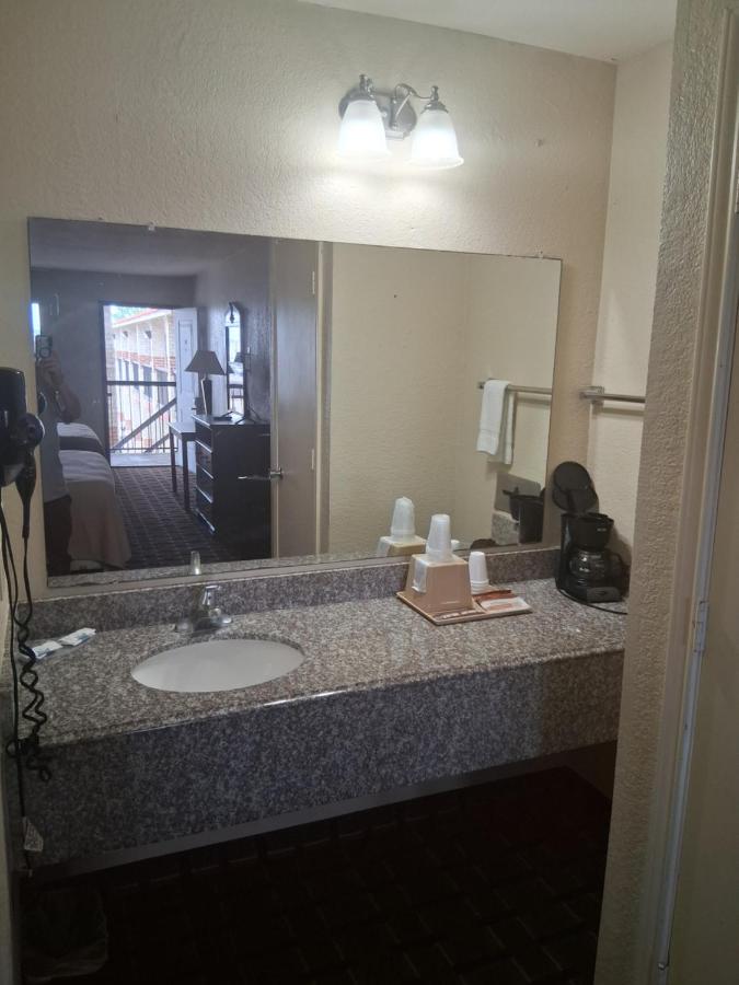 Cameron Inn & Suites — photo 7