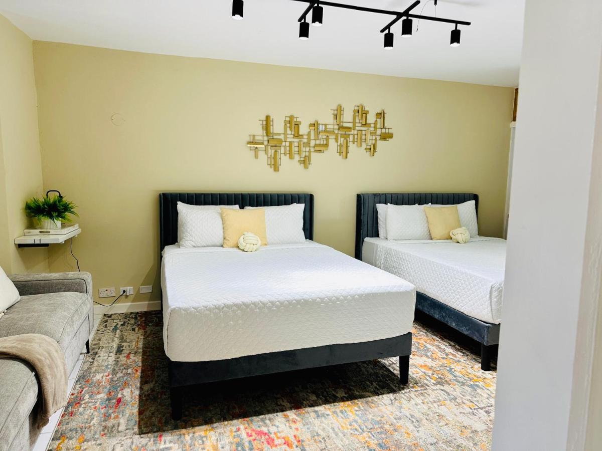 Falcon Breeze-Gated-Security-Airport Pickup Available