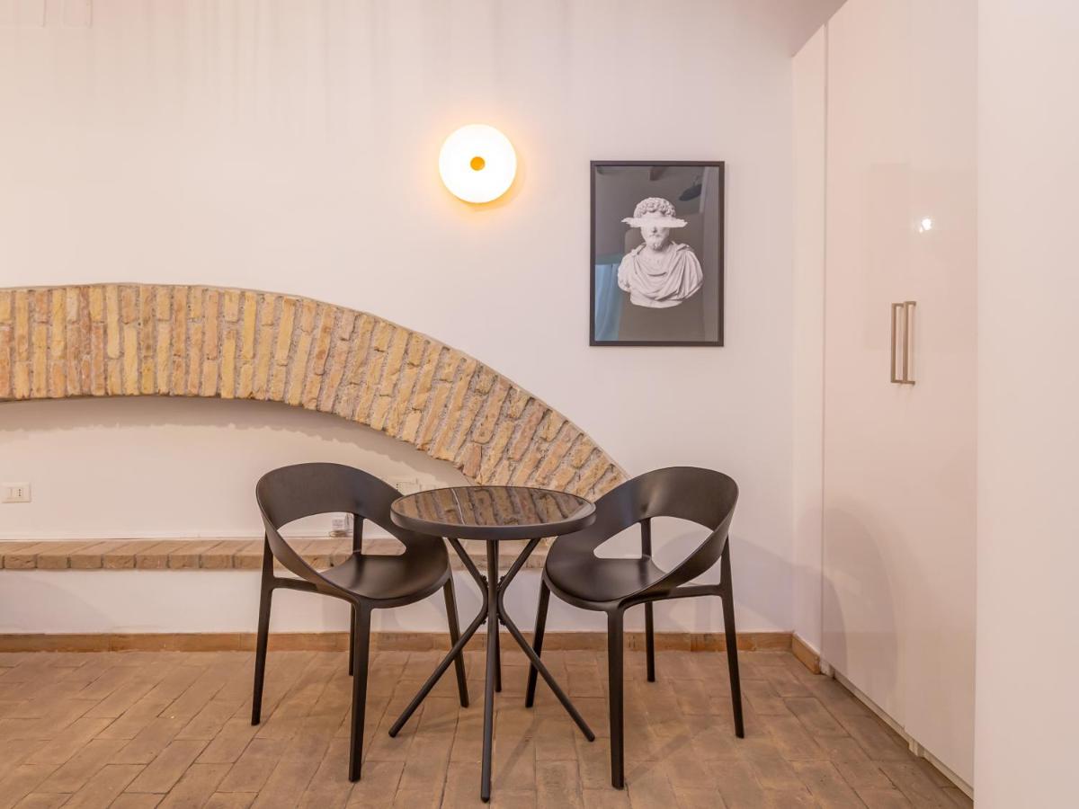 Glam Nest & Garden Colosseum - 4