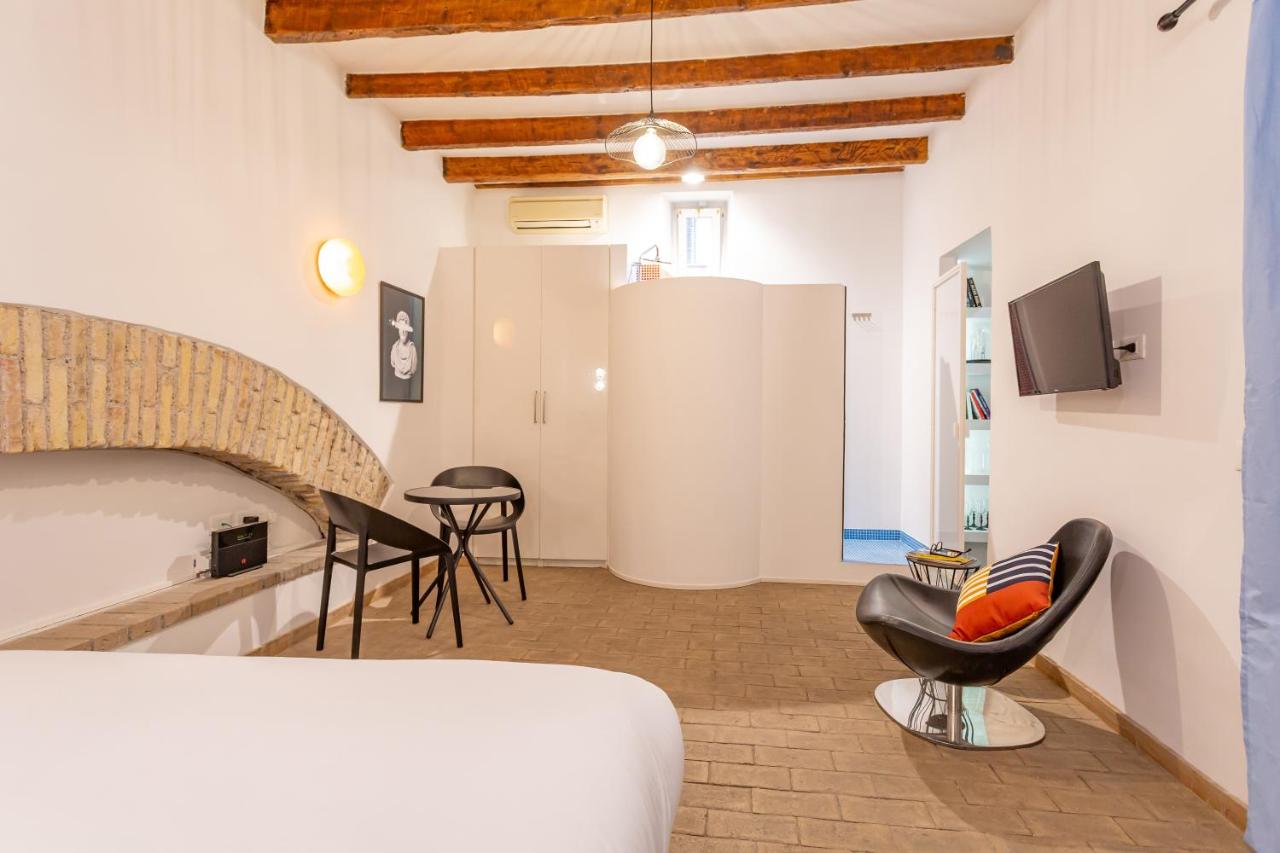 Glam Nest & Garden Colosseum - 5