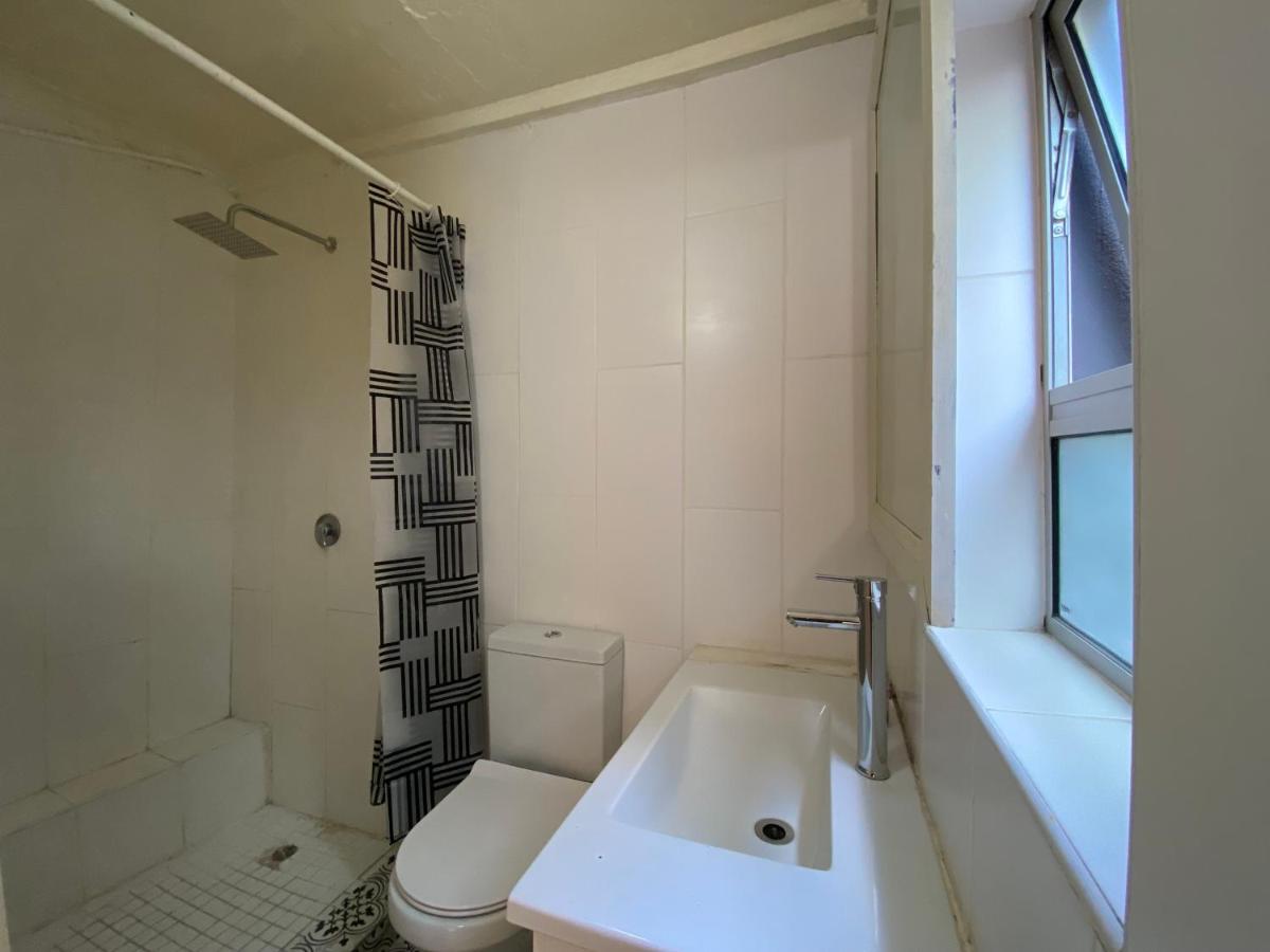 Villa Paradiso, Luxurious 8-Unit Escape in Bakoven, Camps Bay ! - 4