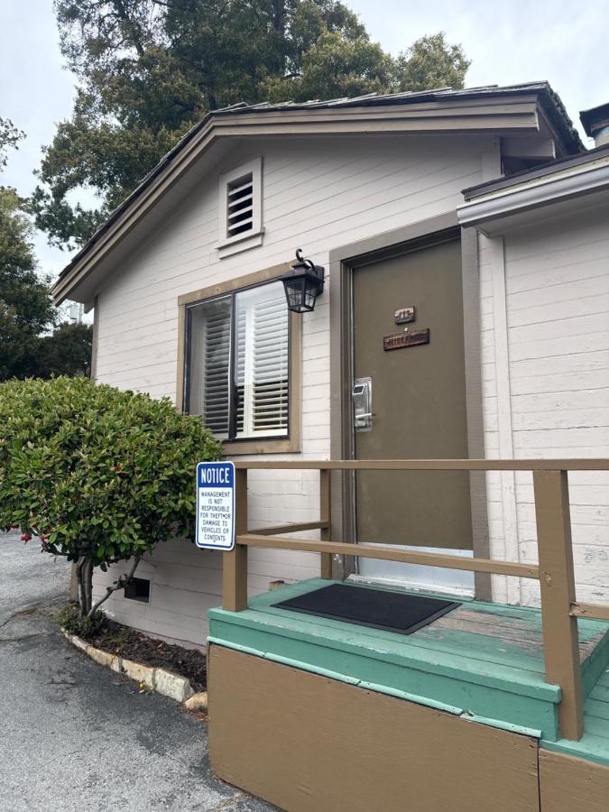 Carmel Resort Inn — photo 17