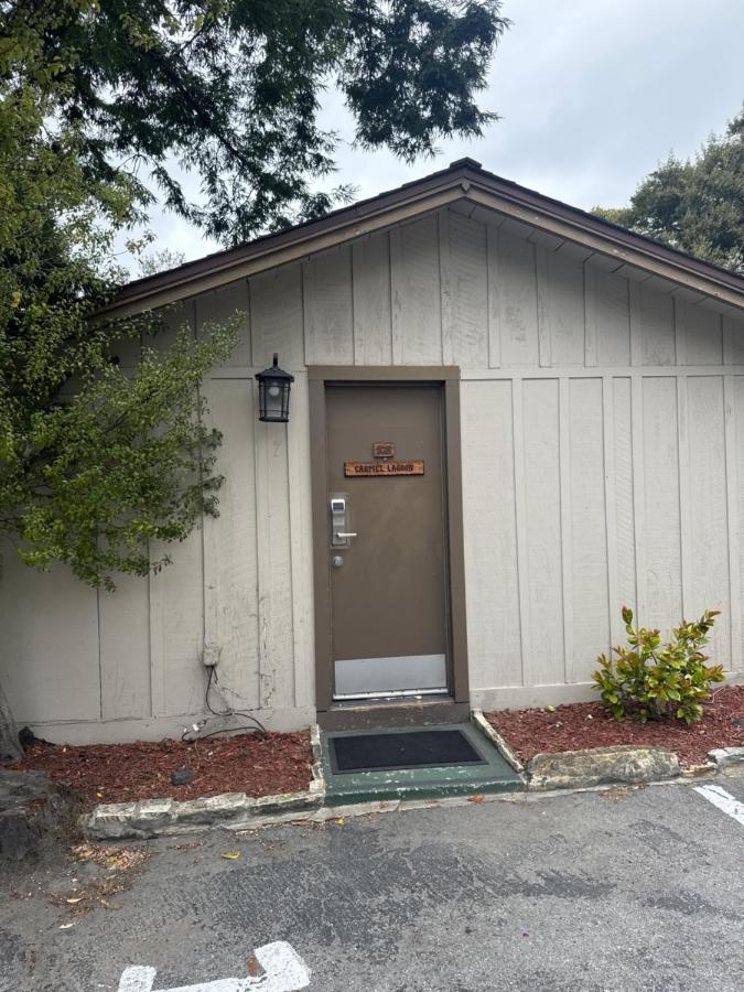 Carmel Resort Inn — photo 20