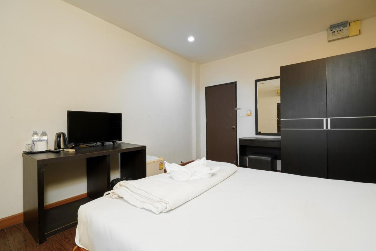 Collection O Khaosan Park - 4