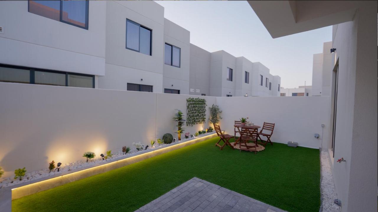 Luxury Retreat Villa on Yas Island- Licensed Holiday Home - 5