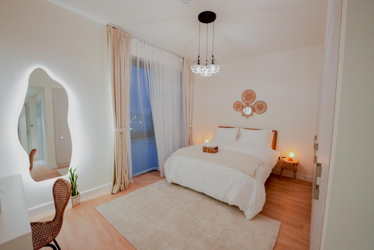 Luxury Retreat Villa on Yas Island- Licensed Holiday Home - 3