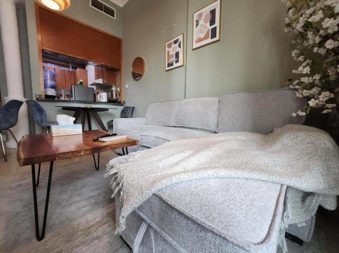 Luxury Apartment- 5 min Walking Distance Beach and 3 minutes walking distance Metro - 2