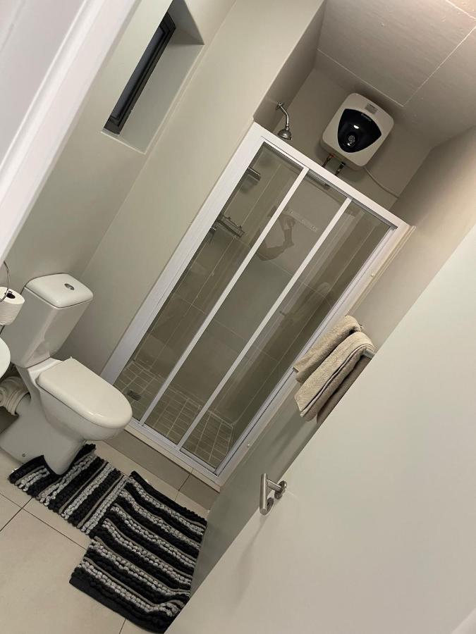 Elegant 2 bedroom apartment with Mountain Views - 2