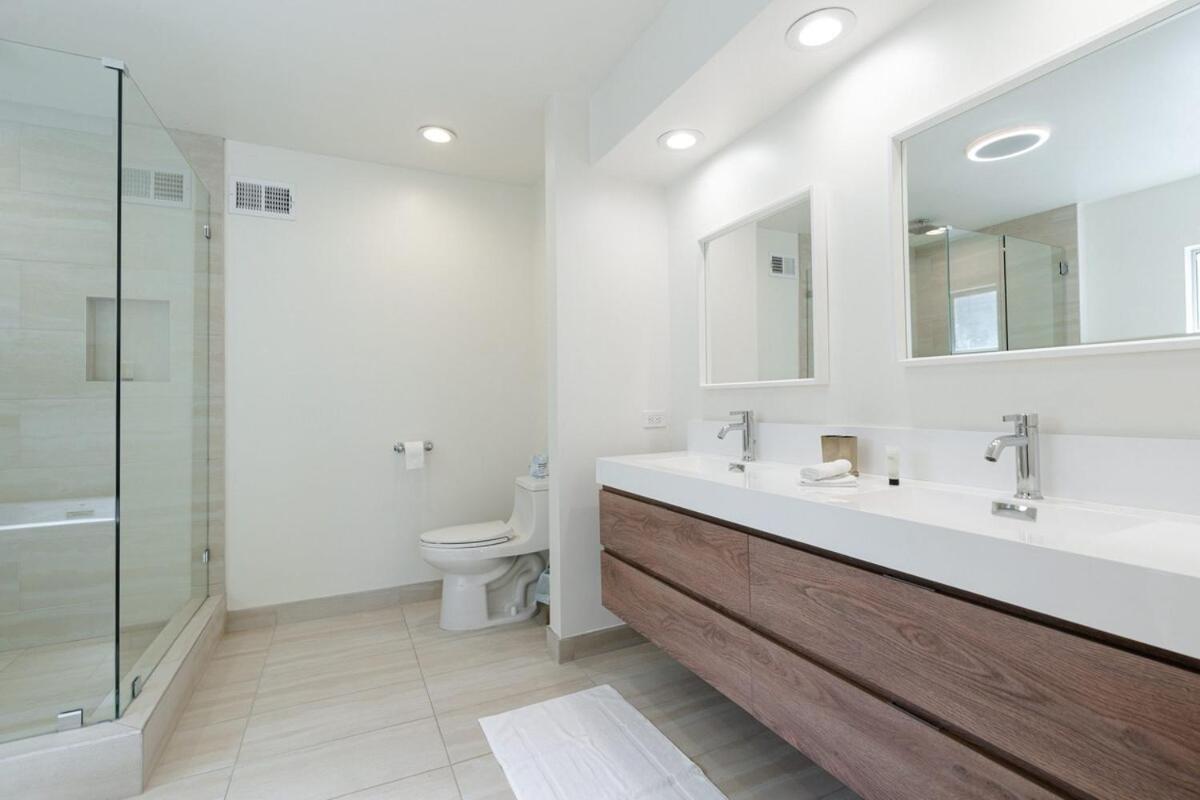 Mulholland Drive with Spa & Game Room - 3