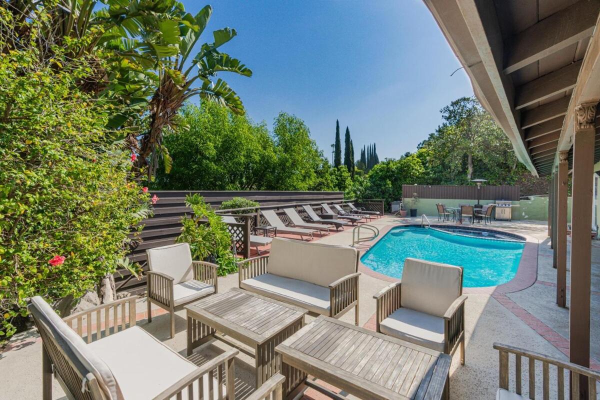 Mulholland Drive with Spa & Game Room - 4