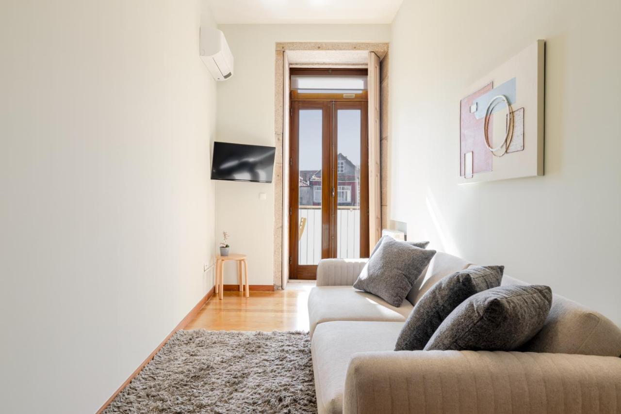 HostWise - Stylish Flat with Balcony - 3