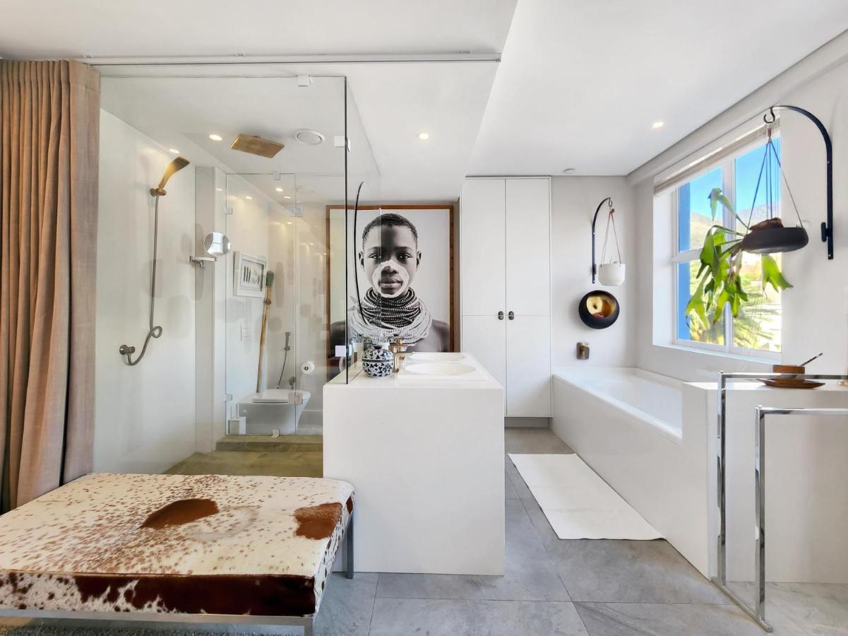 Sea Point 2-Bed Designer Pad with Rooftop Pool - 3