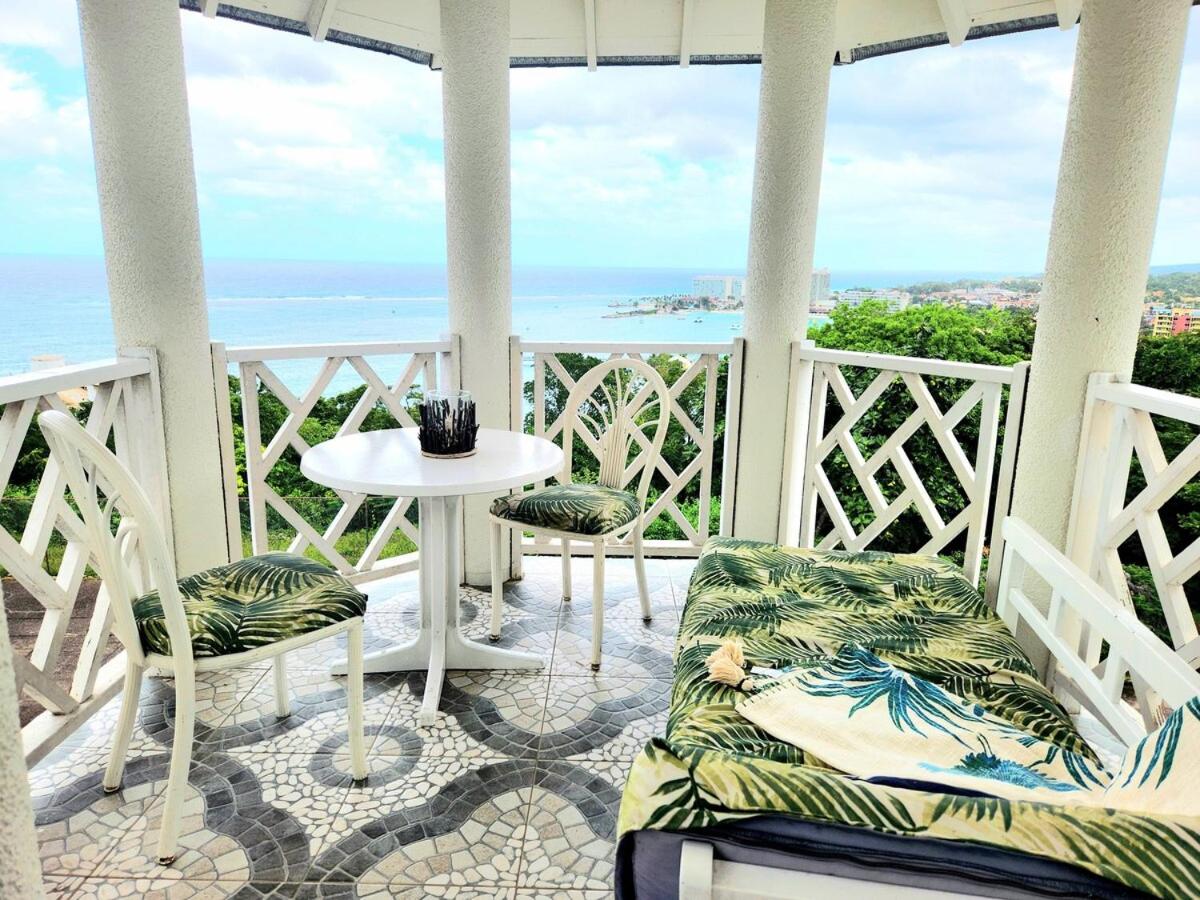 Oceanview! Walk to town and beach-PAYMENT REQUIRED TO RESERVE - 3