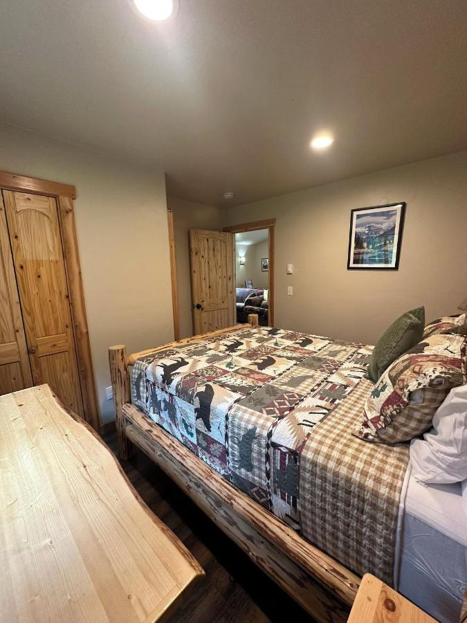 Glacier Homestead — photo 17