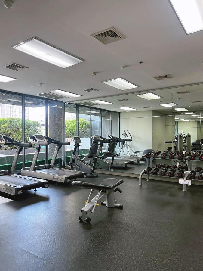 Luxury Condo Skywalk BTS Thonglor Pool Gym and Netflix - 5