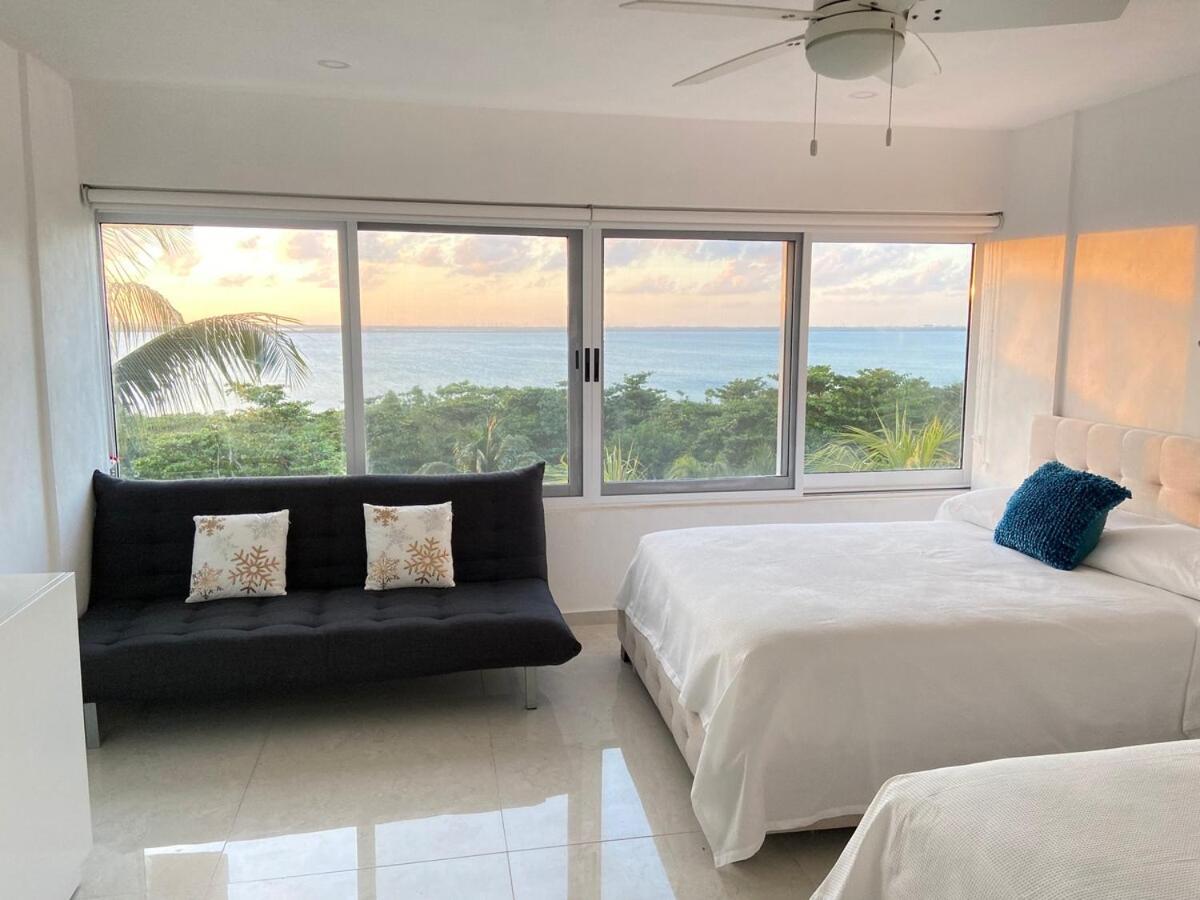 Beach front and lagoon view condo in Cancun - 2