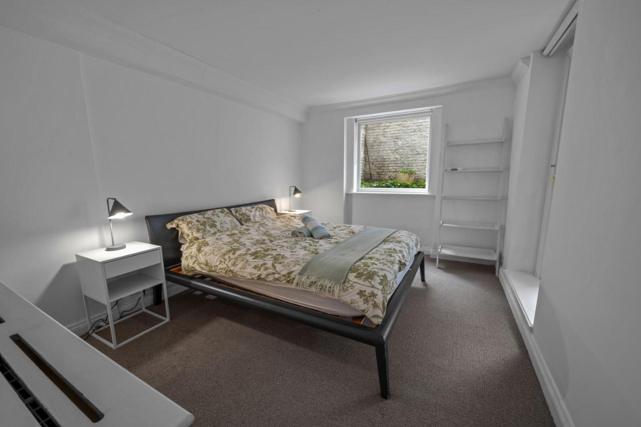 Chelsea 1-bed Flat with Patio - 2