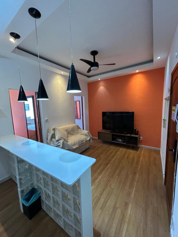 5 min da Praia! 2 Quartos Copacabana