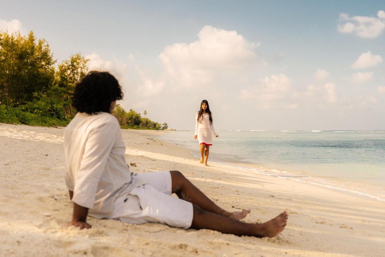 Lazzlla Beachfront Oceanfront Apartments - 3