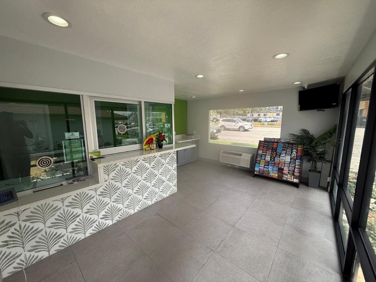 Hiway Host Motel — photo 10