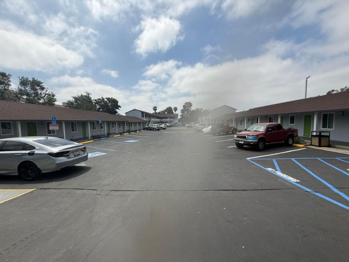 Hiway Host Motel — photo 13