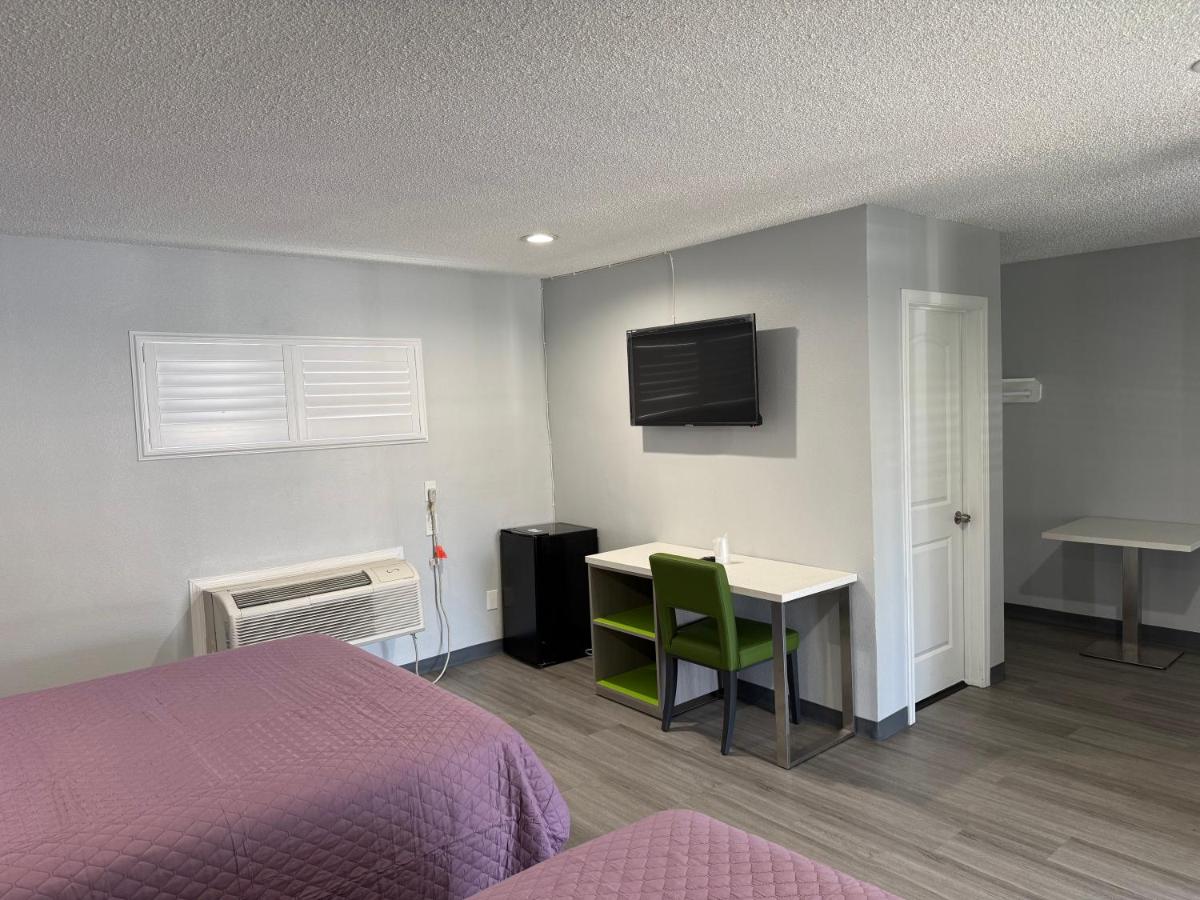 Hiway Host Motel — photo 5