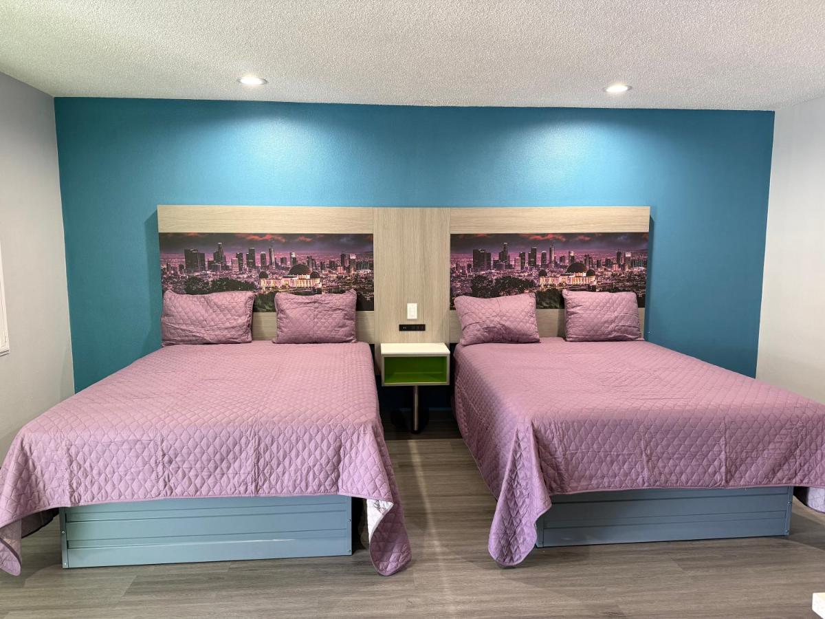 Hiway Host Motel — photo 21