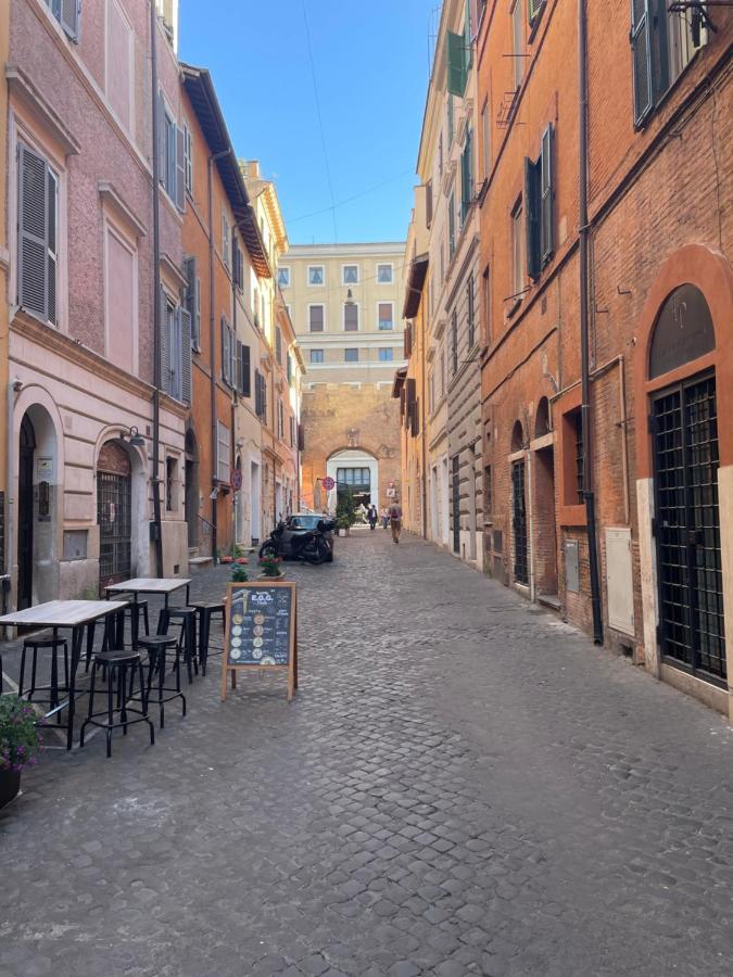 Divine Terrace Stylish Apartment St Peter Rome - 2