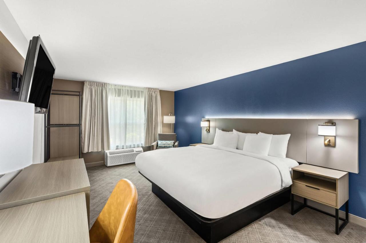 Ashwood Inn & Suites — photo 14