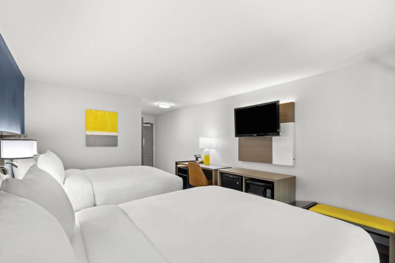 Ashwood Inn & Suites — photo 21