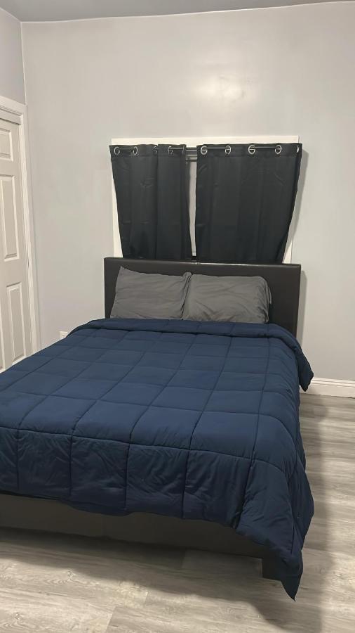 Hollywood Homes of Love - 2