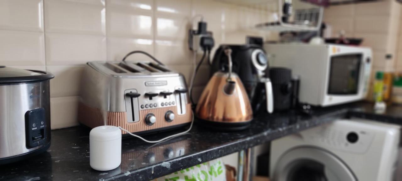 Spacious Rooms - London Zone 2 - 4