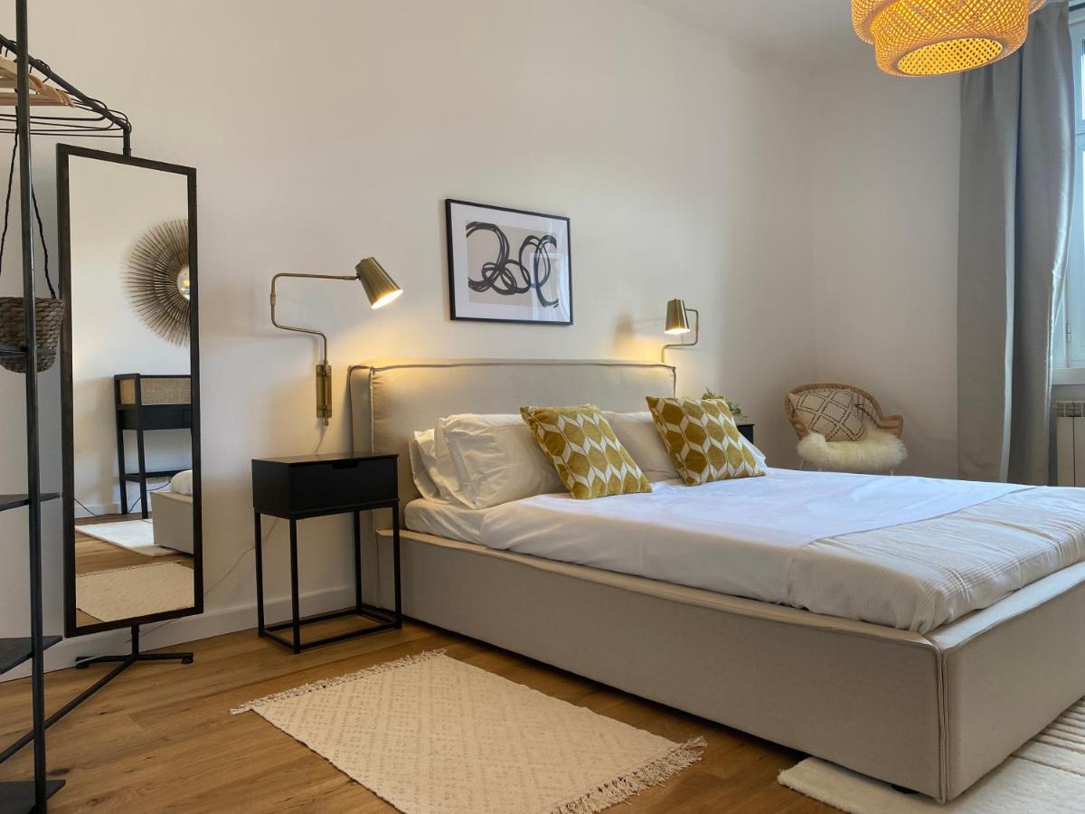 Dream balcony at Piazza del Perugino