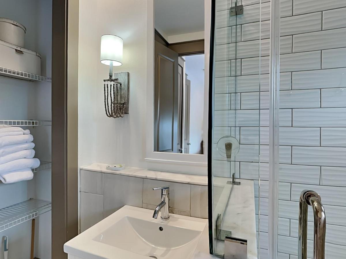 Holland House Naples, FL — photo 22