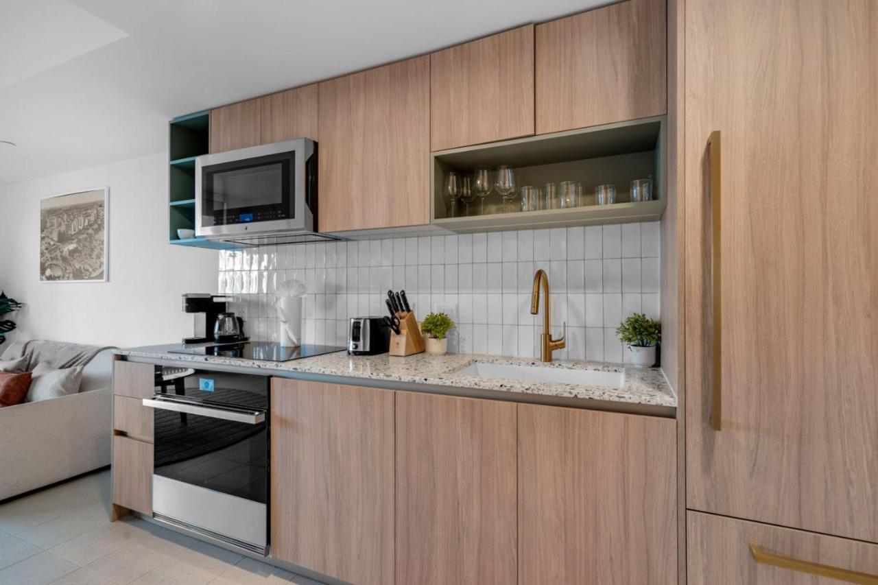 Sunlit 1BR Condo In Downtown Miami - 5