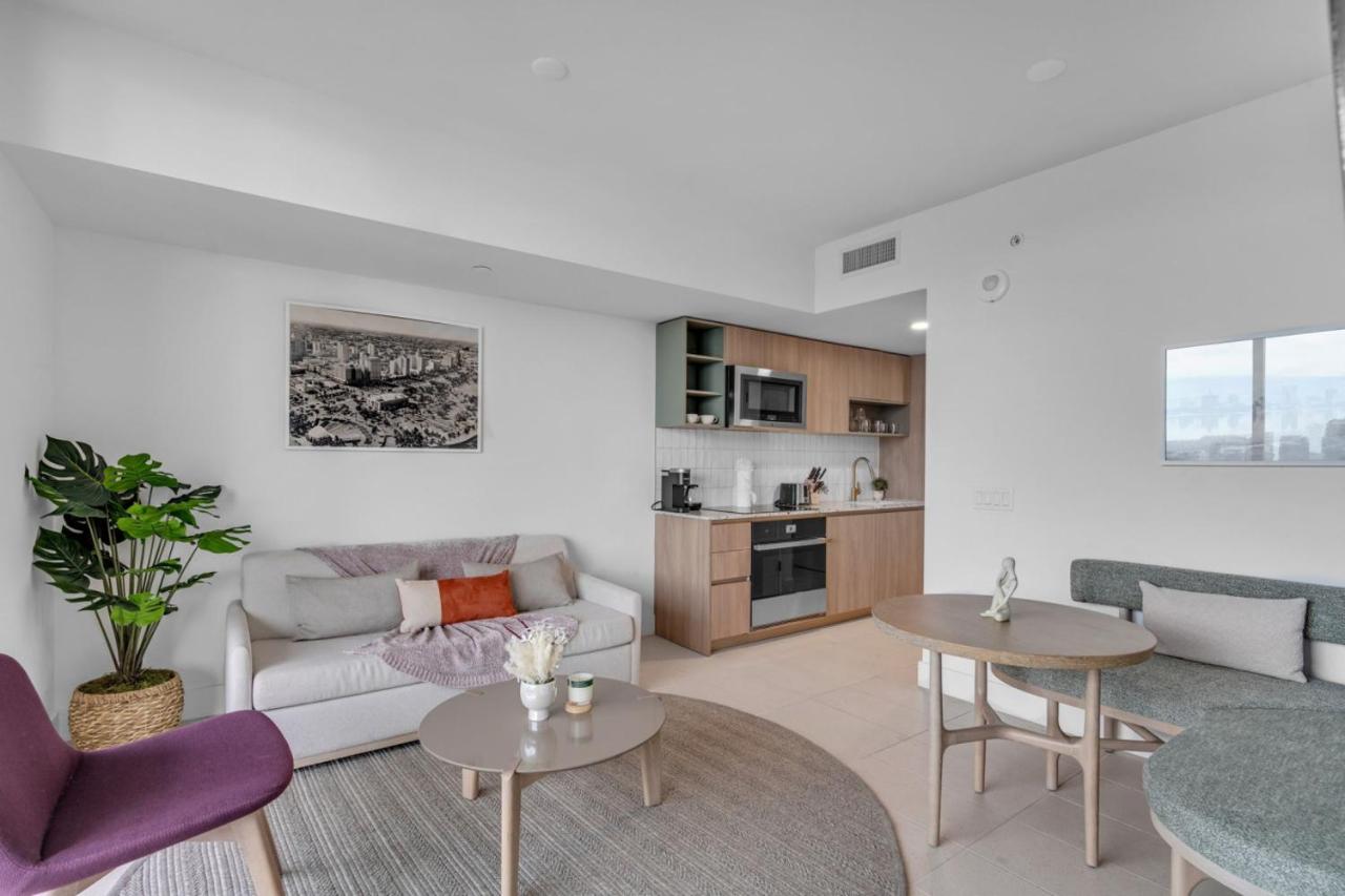 Sunlit 1BR Condo In Downtown Miami - 2