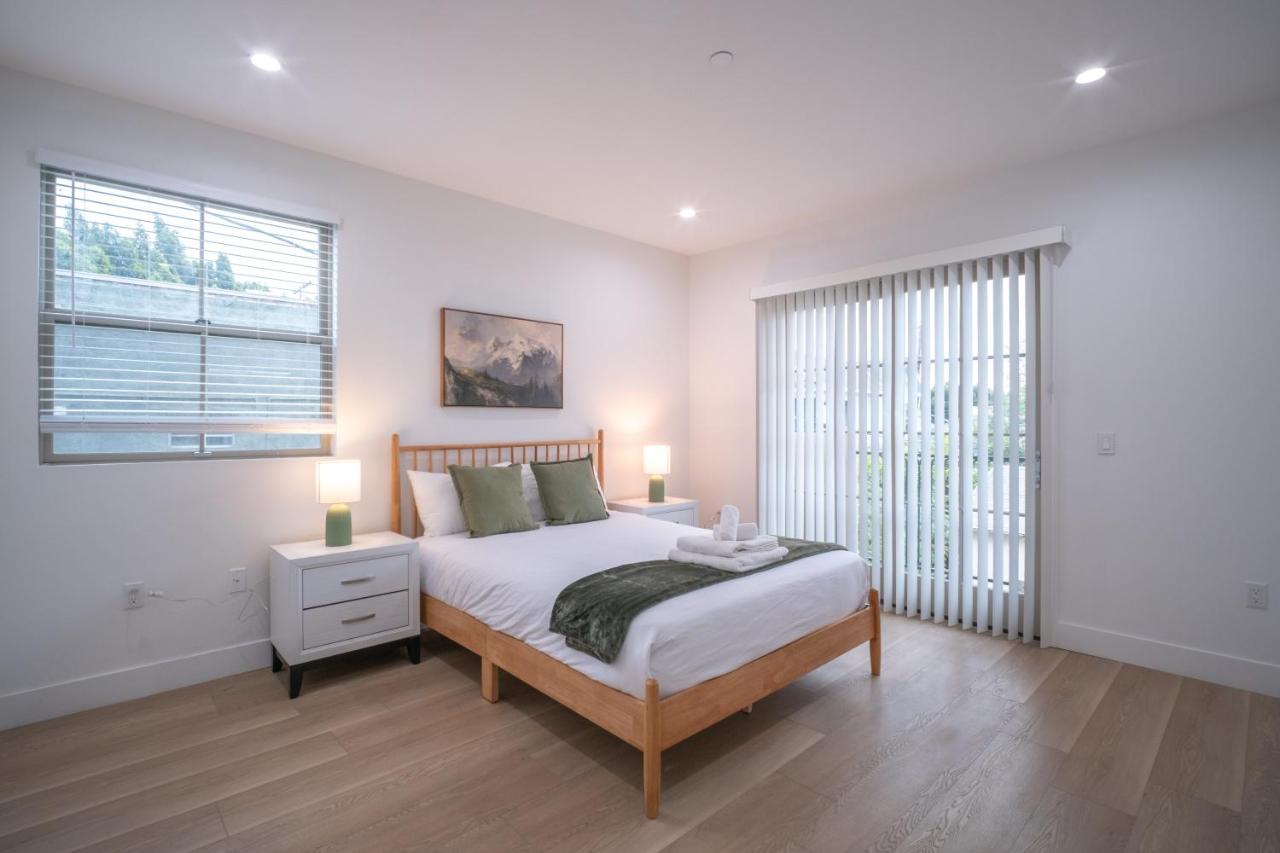 Stylish Private Room by Downtown LA - 2