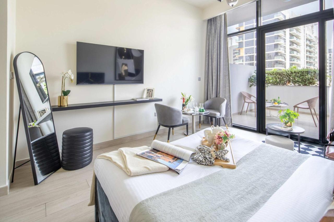 Frank Porter - Azizi Riviera 36 - 2