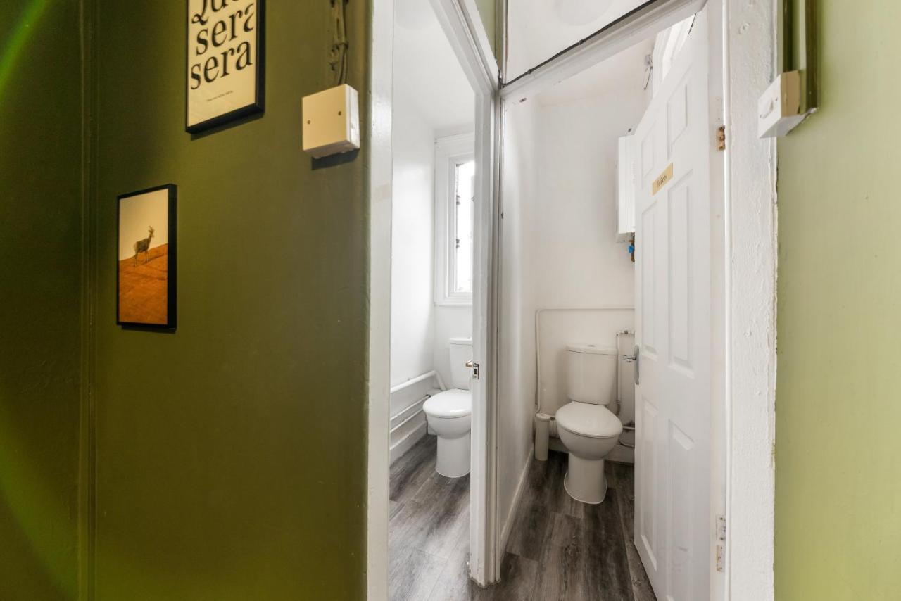 Stay on Brick Lane - 3