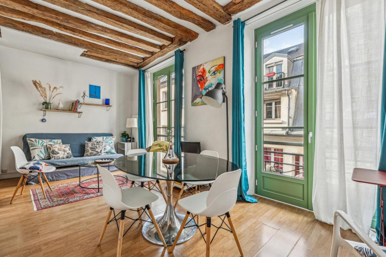 Joli studio grand et calme, Marais - 3