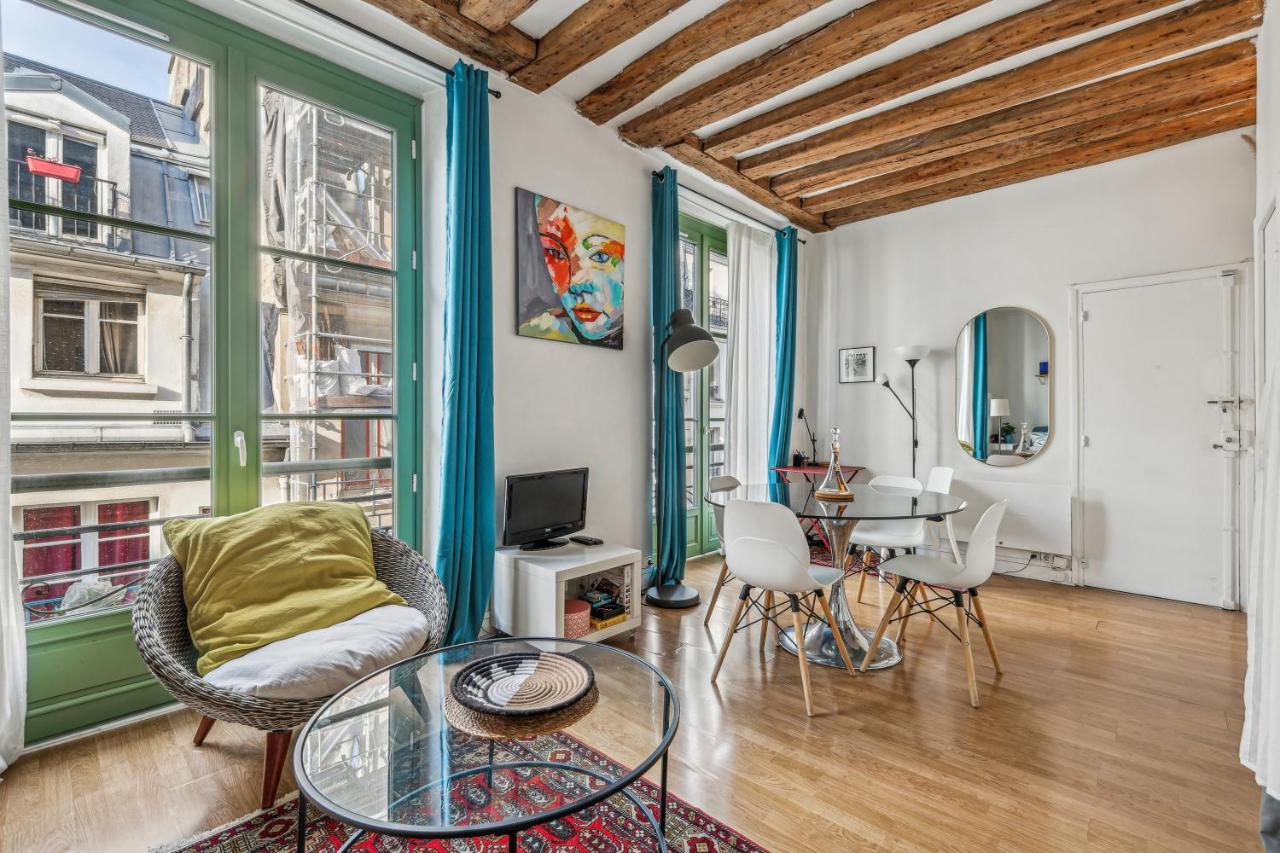 Joli studio grand et calme, Marais - 2