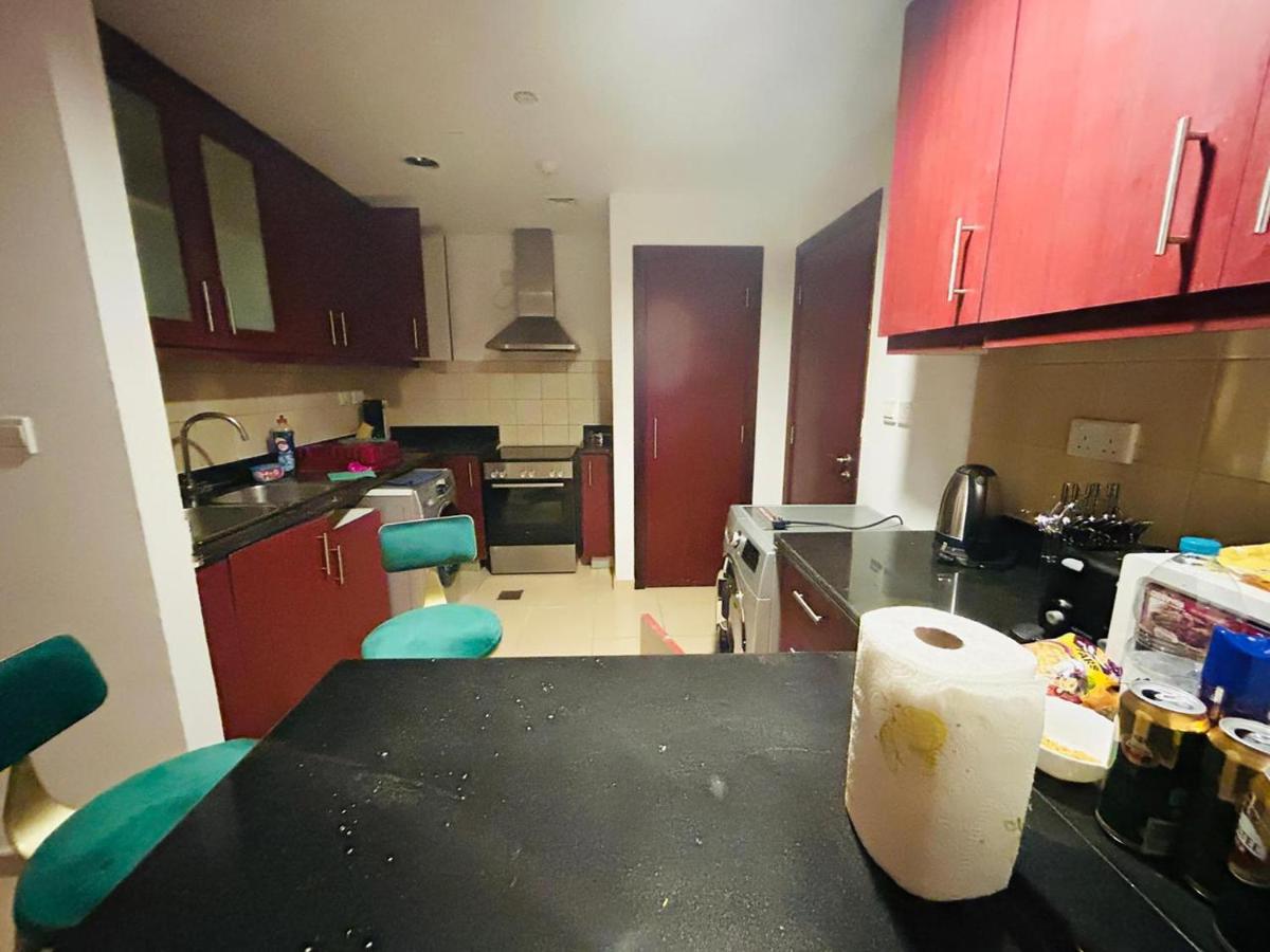 50 Shades of stay - 3