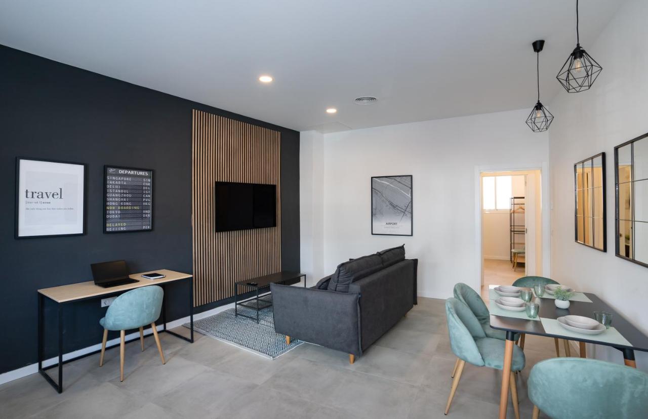 Nomad Malaga - Airport I - 5