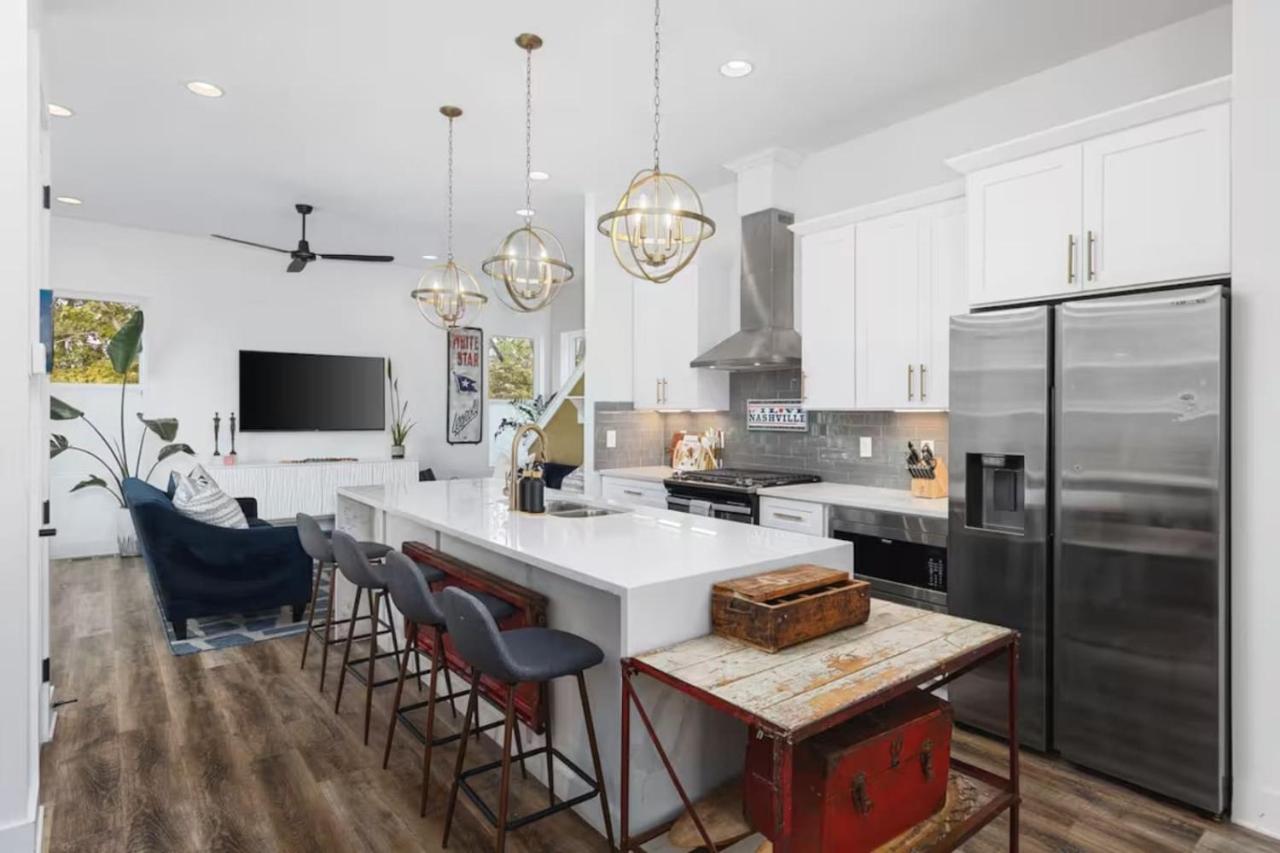 Walk Geodis Stadium Restaurants Rooftop EV Garage - 4