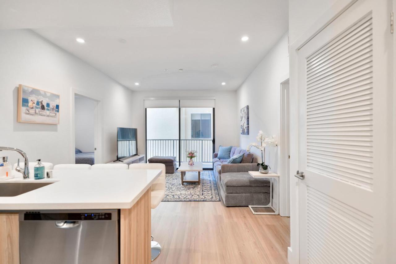 Pacific Pearl 2 bed Apt with FREE PARKING in Santa Monica - 2