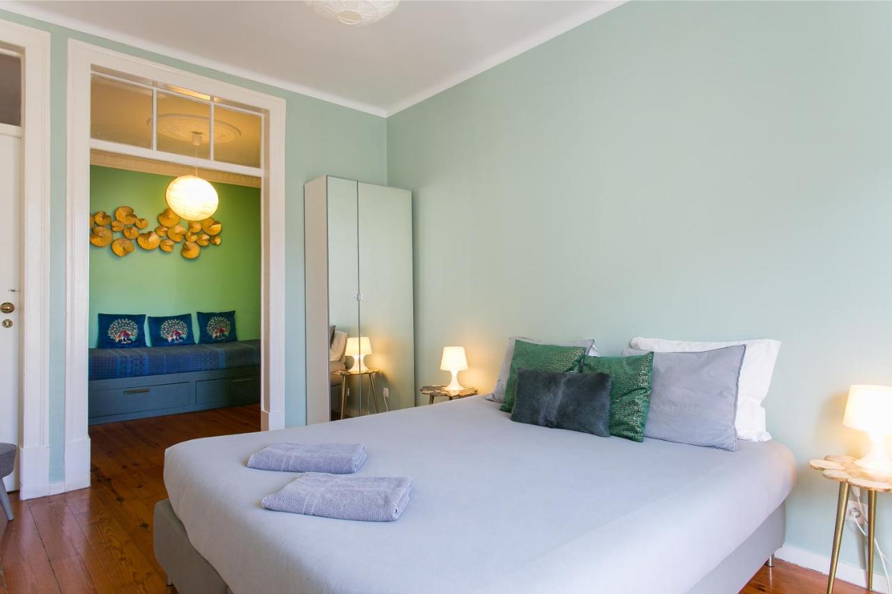 Spacious, Bright and Newly Renovated 2 Bedroom Apartment, Lisbon Historical Center, Madragoa - 2