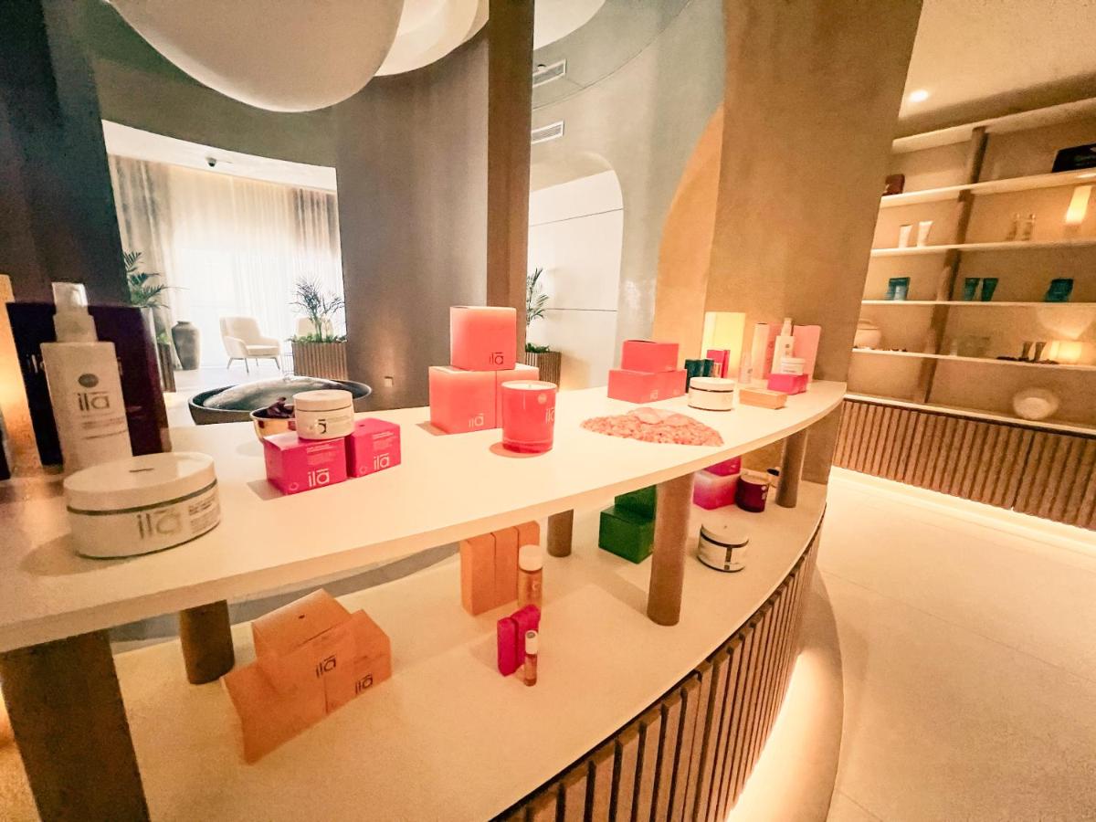 Palm Jumeirah Beach Paradise at Fairmont Residence - 3