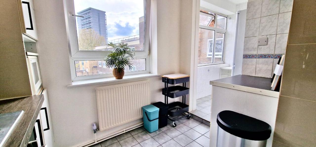 Canal View 3 bed Flat - Little Venice! - 3