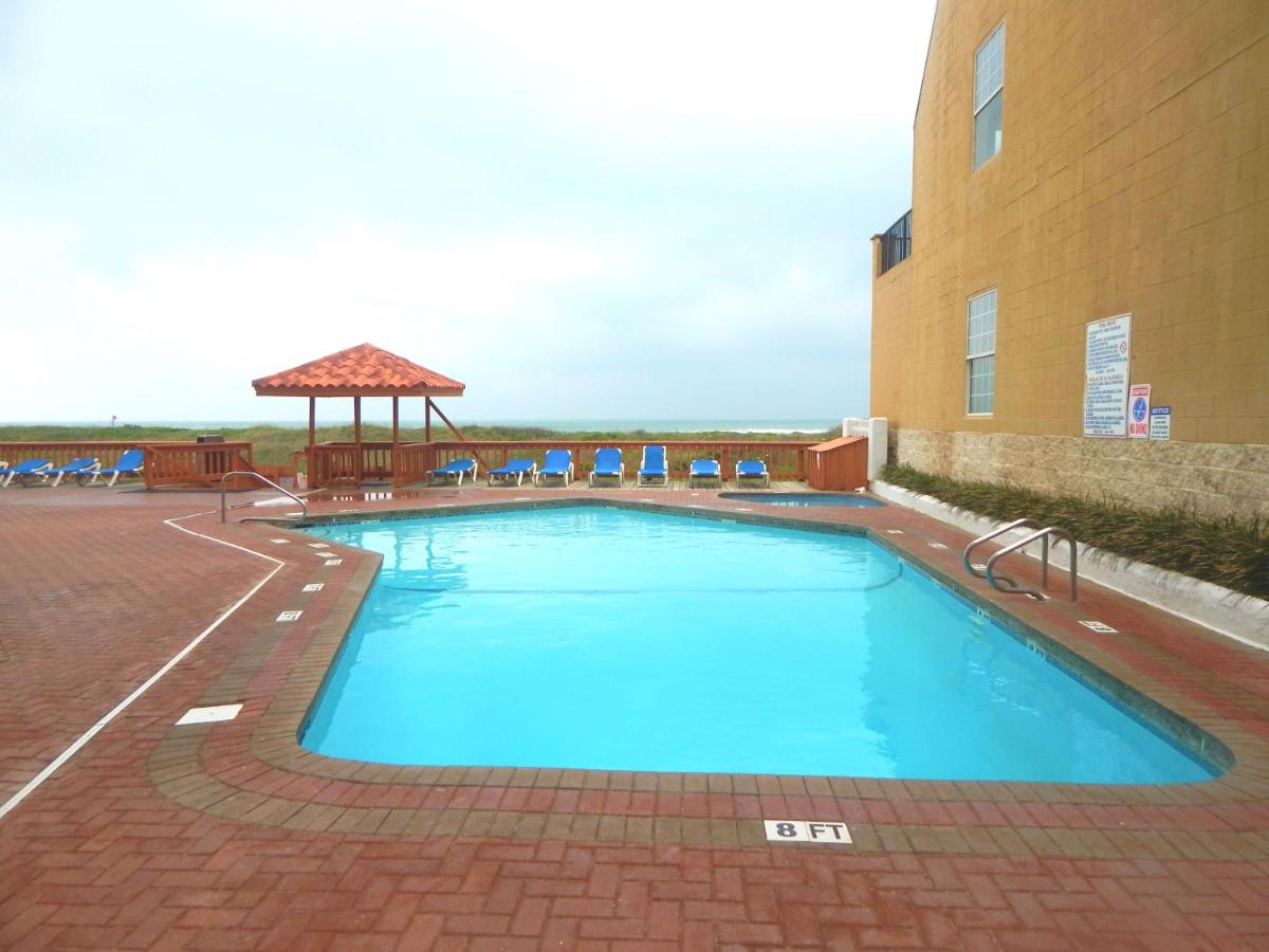 Padre South Hotel On The Beach — photo 17